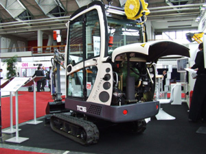 дизель-электрический мини-экскаватор Terex TC16