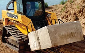 Гусеничный мини-погрузчик Deere CT315