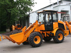 Мини-погрузчик Амкодор 320