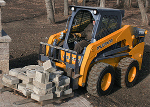 Мини-погрузчик Mustang 2700V