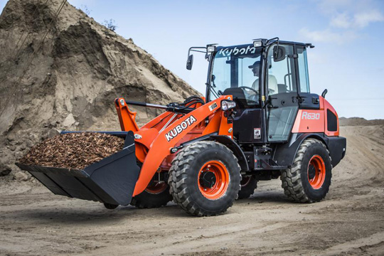В линейке компактных фронтальных погрузчиков Kubota - пополнение