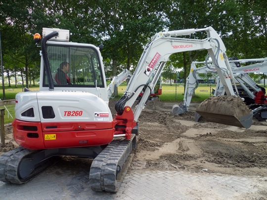 Экскаватор TB260 займет новую нишу в линейке компании Takeuchi 