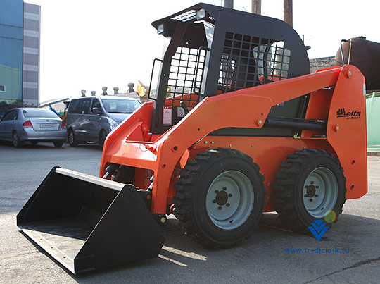 Мини-погрузчик с бортовым поворотом DELTA 
