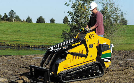 Экологически чистый погрузчик S800TX от компании Vermeer 