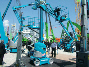 Manitou и Terex AWP