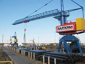 Портальный поворотный кран производства Балткран