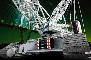 Гусеничный кран Demag