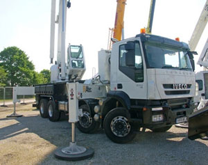 Автокран с телескопической стрелой Altec на шасси Iveco Trakker 8×4