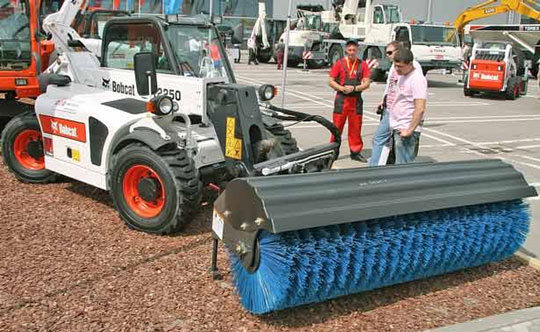 Телескопический погрузчик T2250 – самая маленькая модель компании Bobcat
