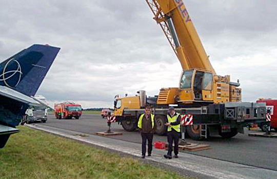 100-тонный кран Liebherr прибыл для 