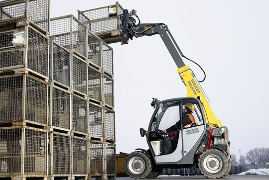 Wacker Neuson вывела на рынок два сверхкомпактных погрузчика TH408 и TH522