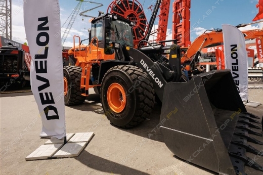 Карьер его не убьёт: как устроен фронтальный погрузчик Develon DL420