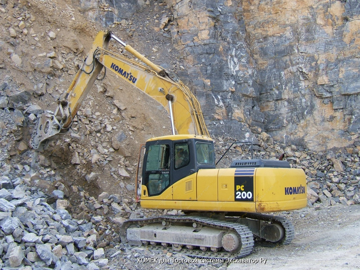 Komatsu PC200-8 [1]