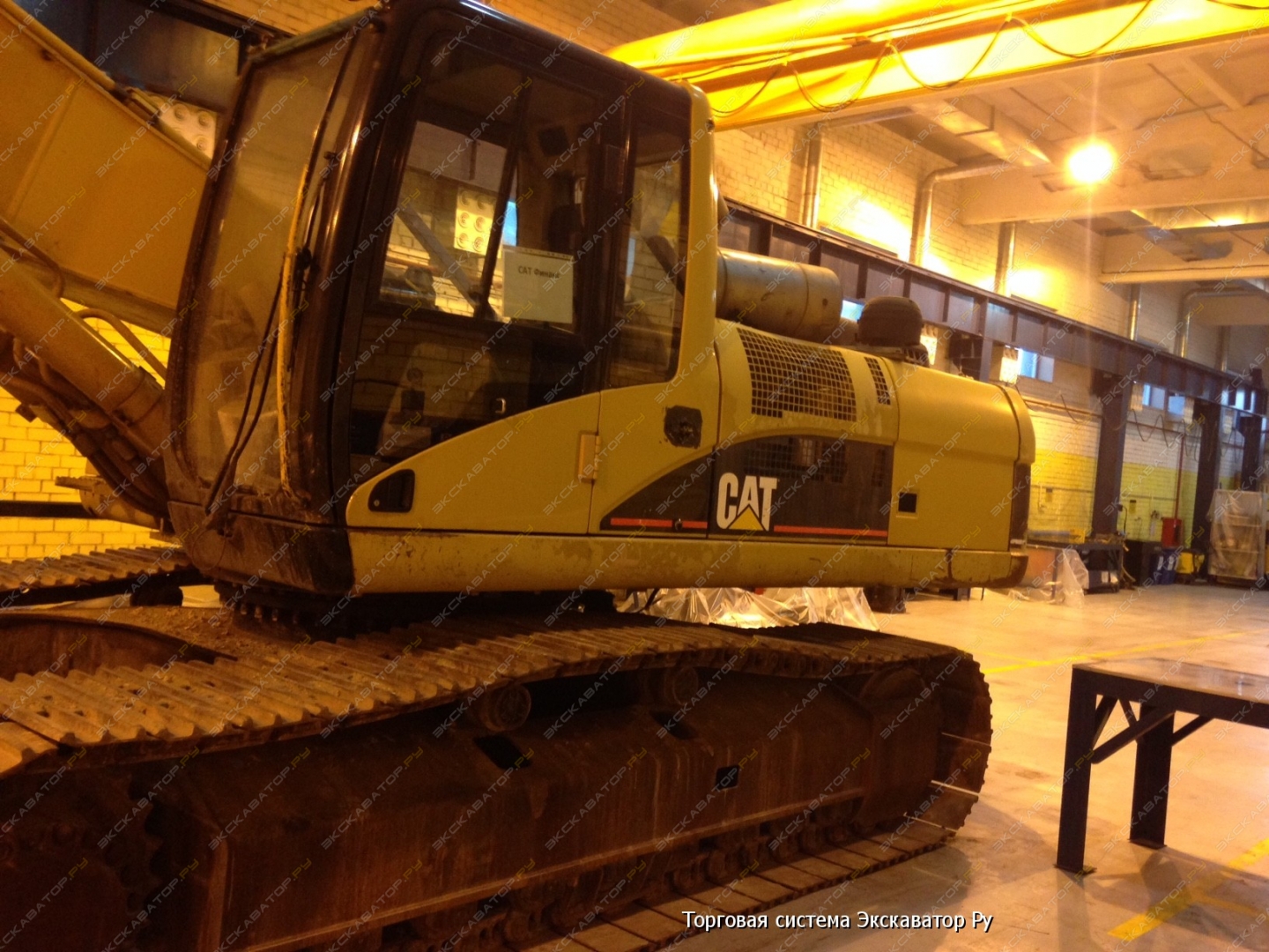 Caterpillar 330CL [6]