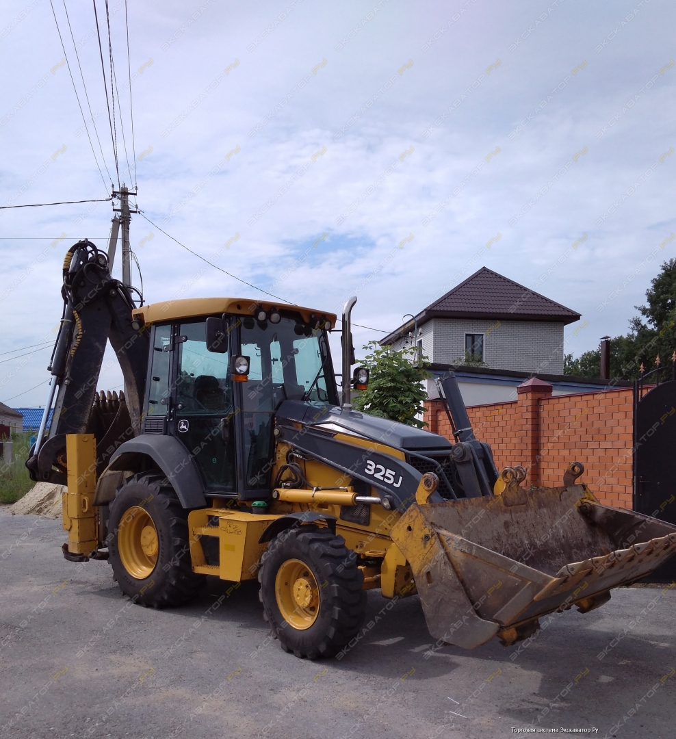 John Deere 325J [1]