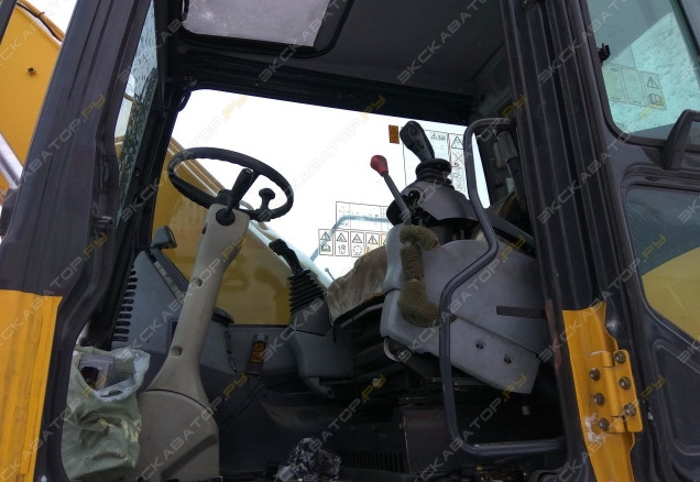 Komatsu PW160-7 [3]