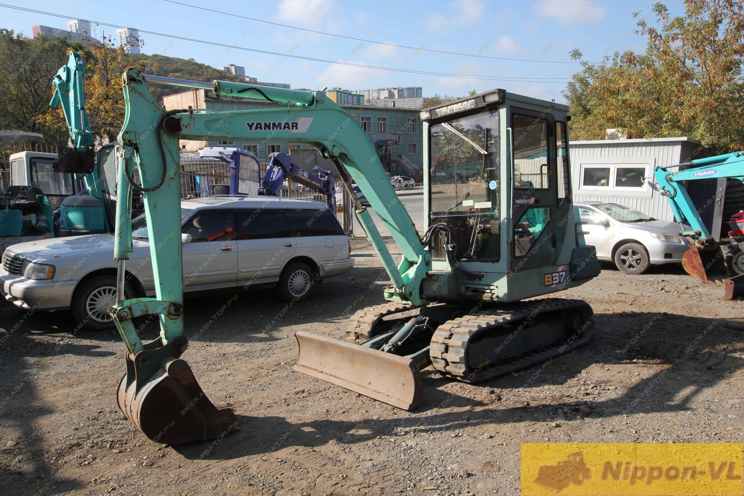 Yanmar B37 [1]