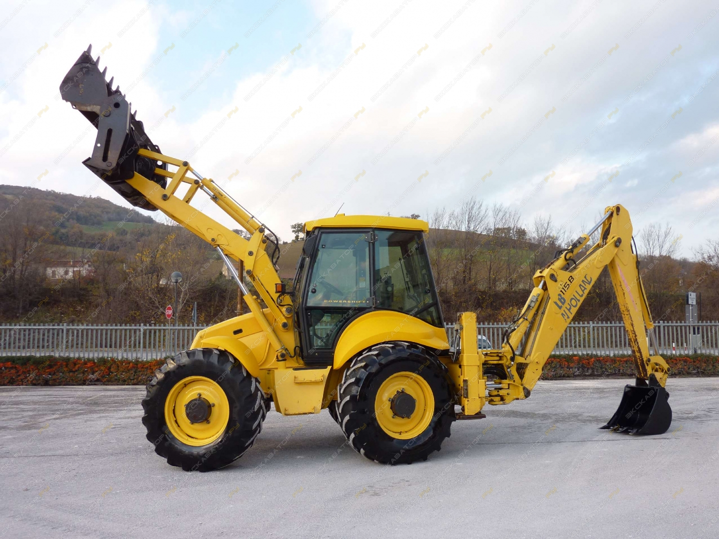 New Holland LB115 [1]