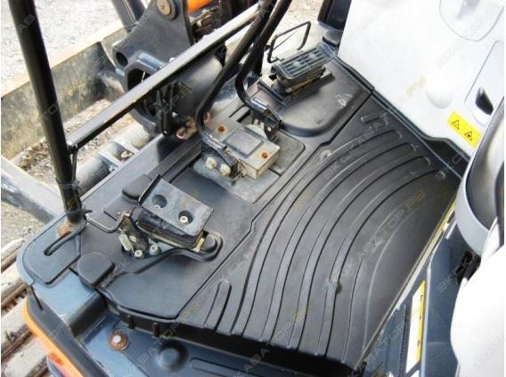 Hitachi EX30 [9]