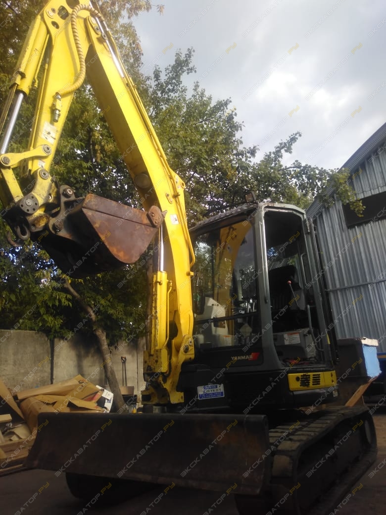 Yanmar VIO55-5 Cabin [12]