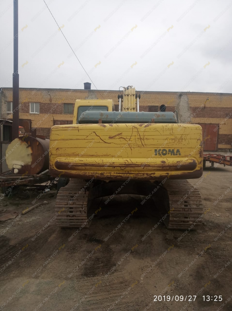 Komatsu PC200 [7]