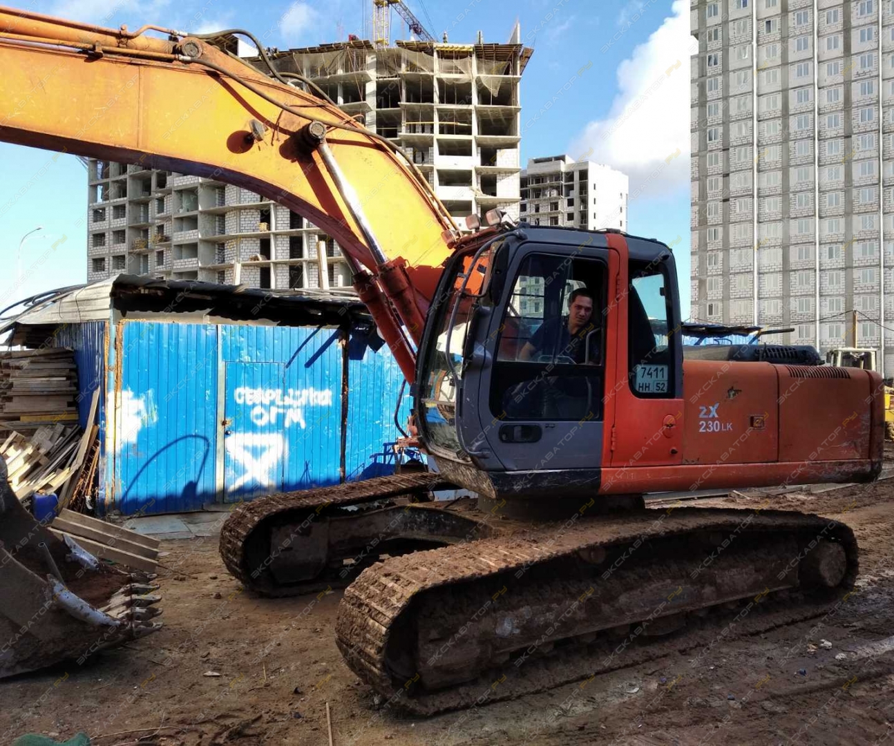 Hitachi ZX230LC [0]