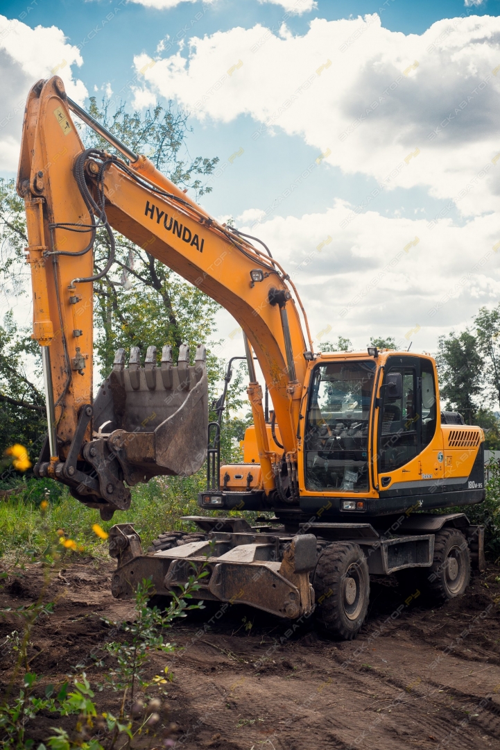 Hyundai R170W-9S [1]