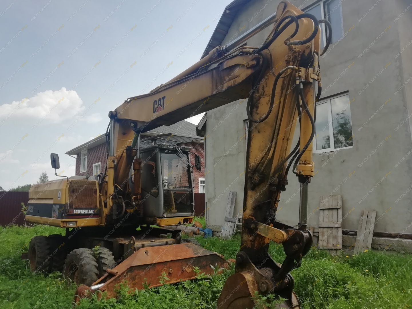 Caterpillar M320 [2]