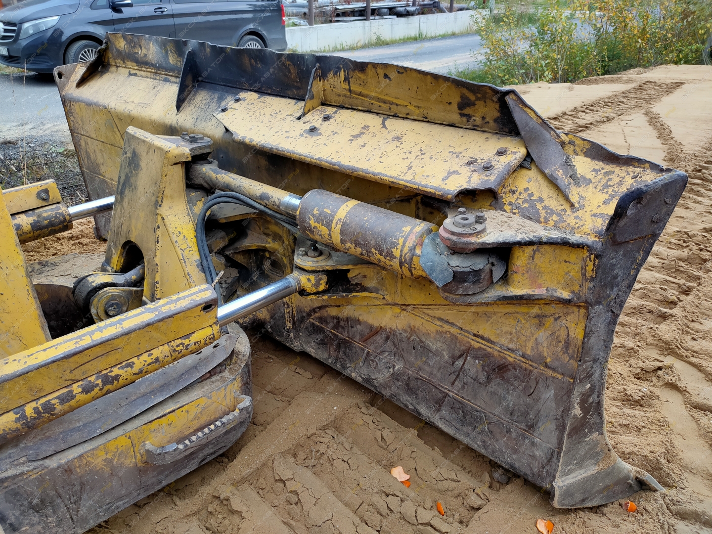 Komatsu D61EX-12 [11]