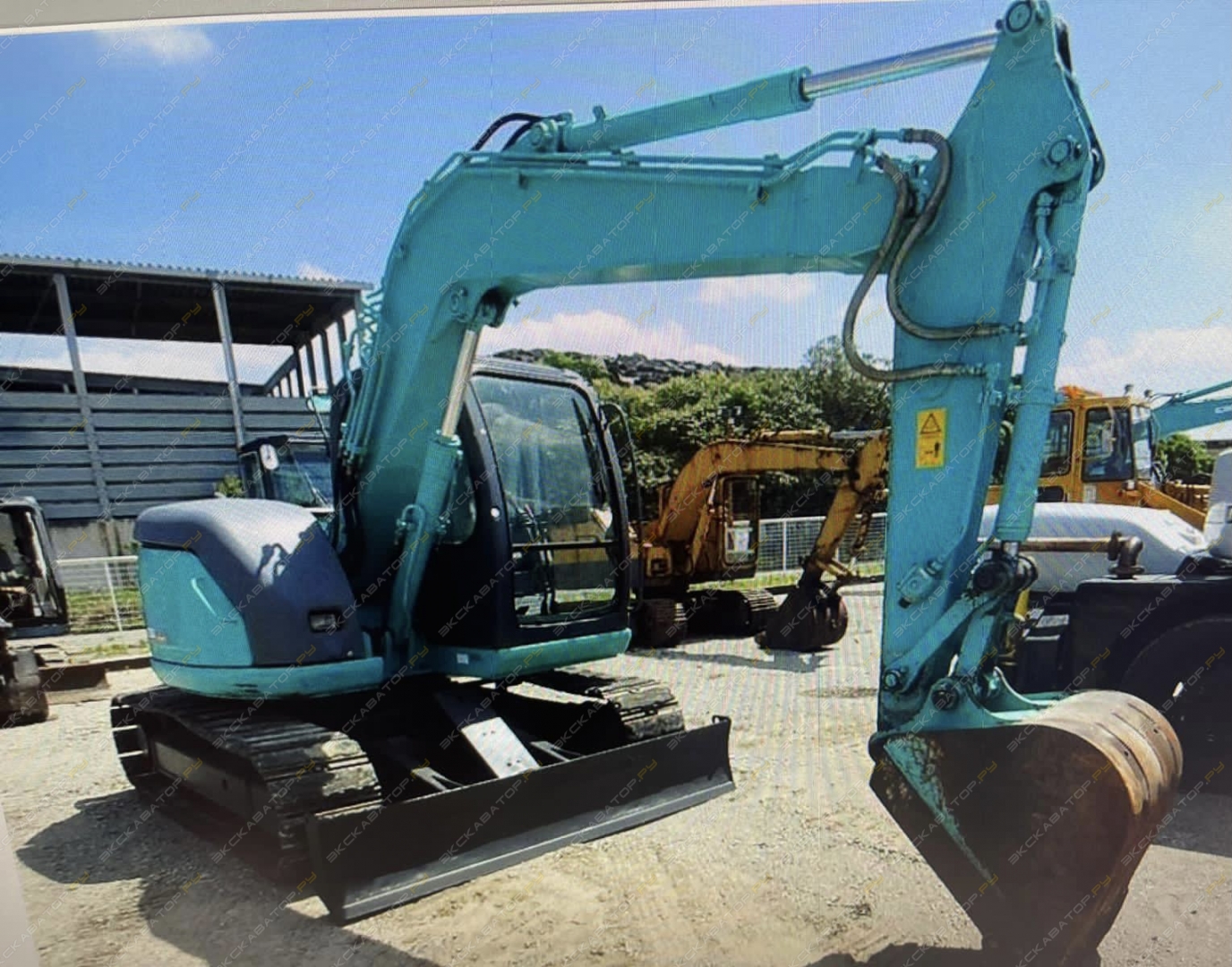 Kobelco 70SR-1E [7]