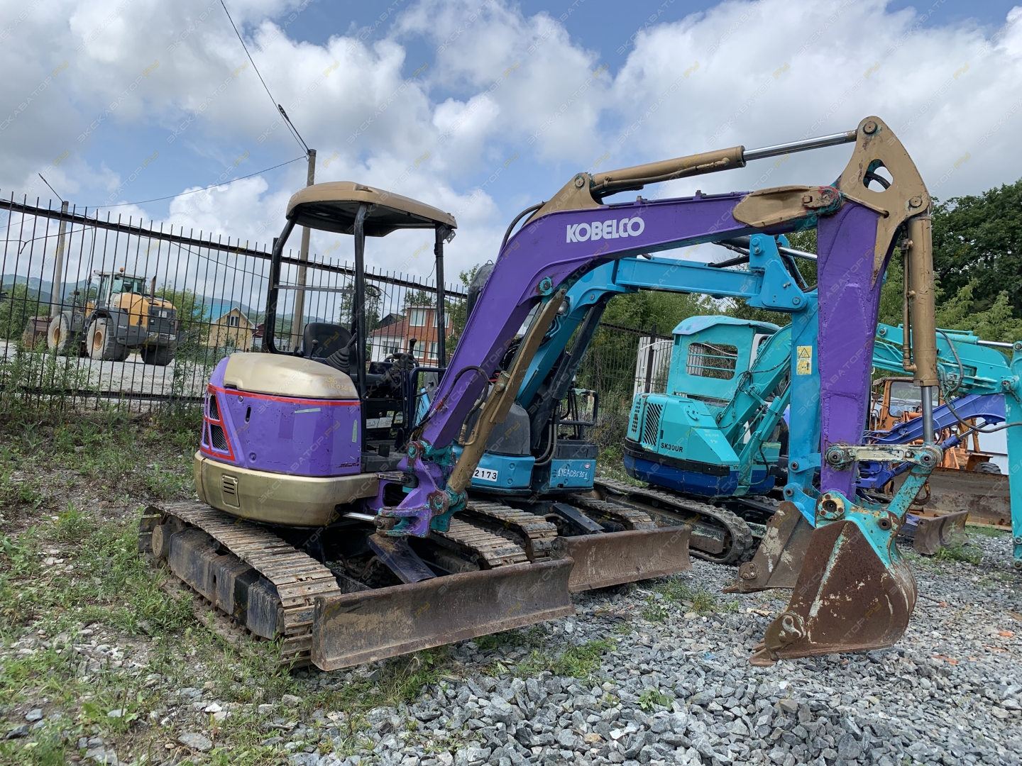 Kobelco 70SR-1E [26]