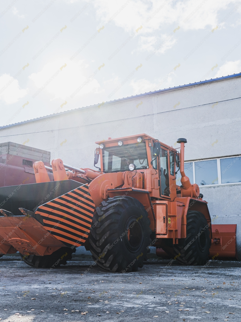 Кировец К-702МBА-УДМ2 [2]