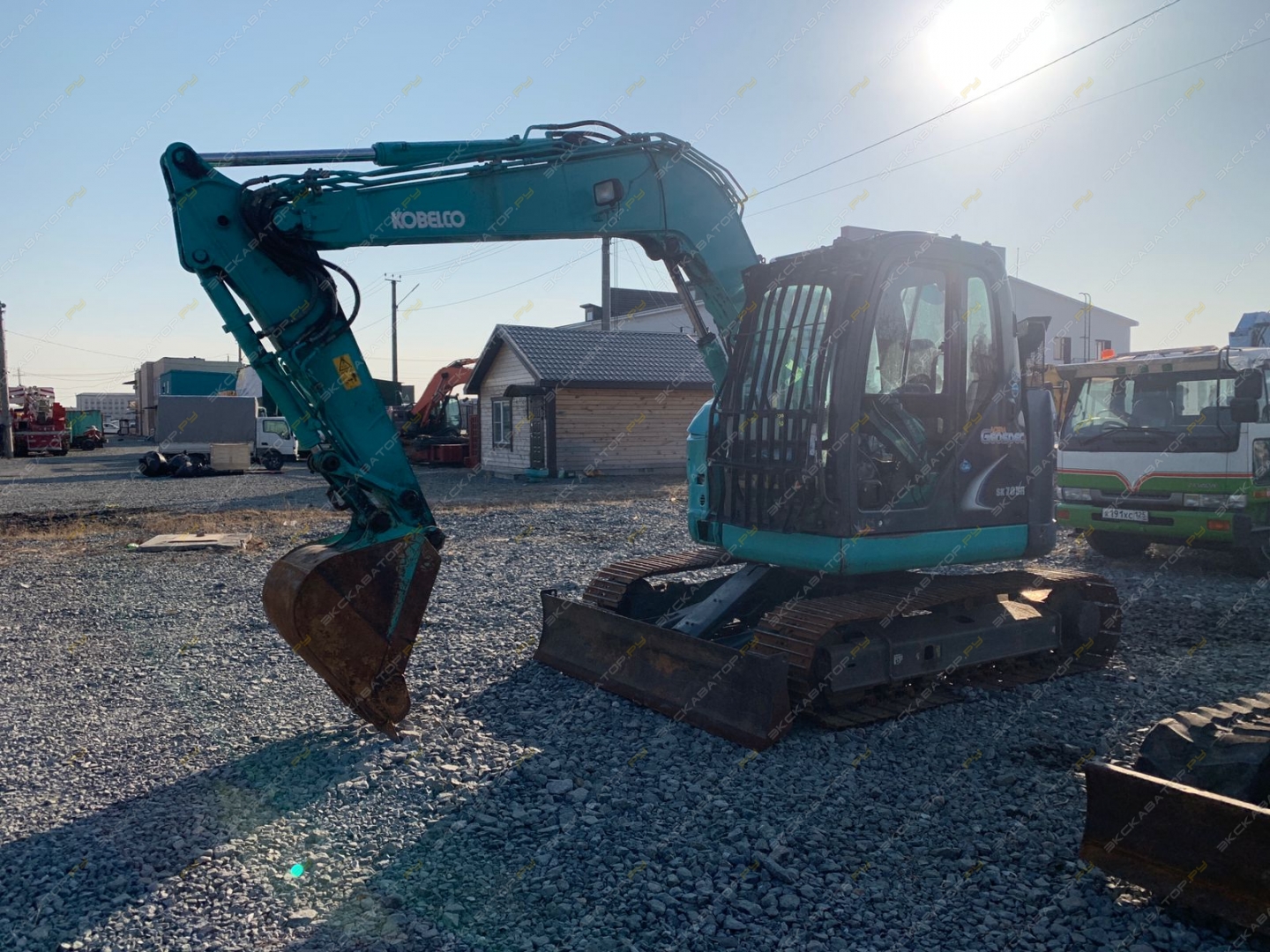 Kobelco 70SR-1E [31]
