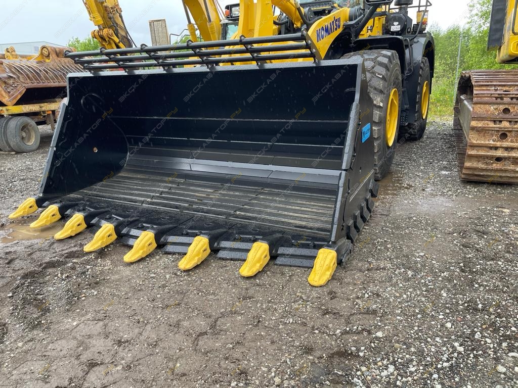 Komatsu WA500-7 [1]