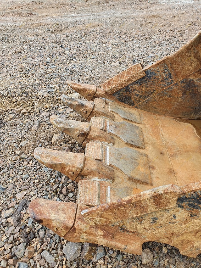 Volvo EC480DL [20]