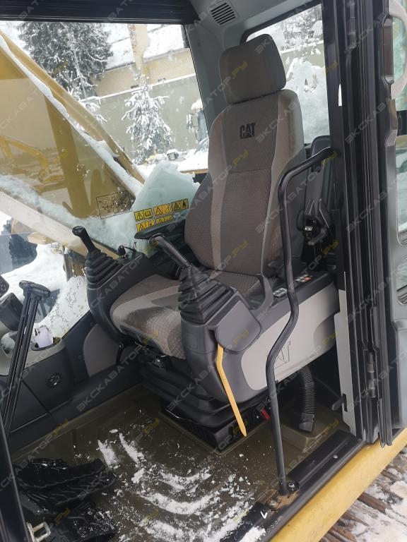 Caterpillar 330D2 L [16]