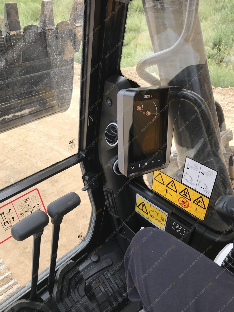 JCB JS 305LC [6]