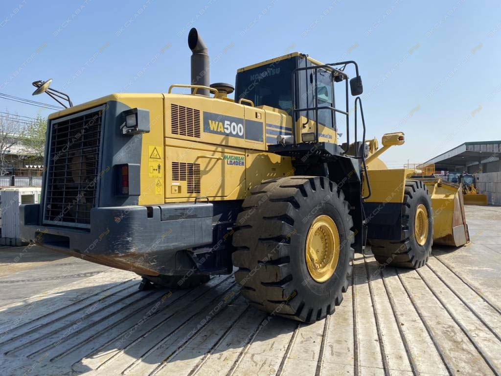 Komatsu WA500-6 [11]