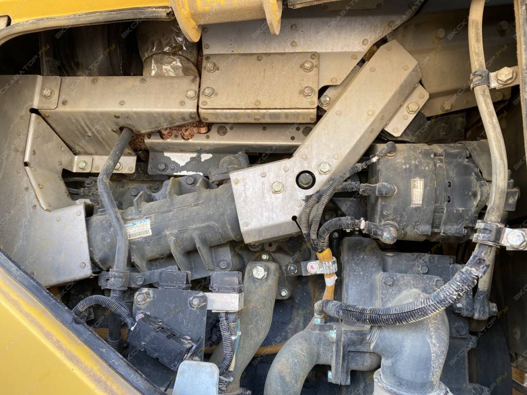 Komatsu WA500-6 [41]