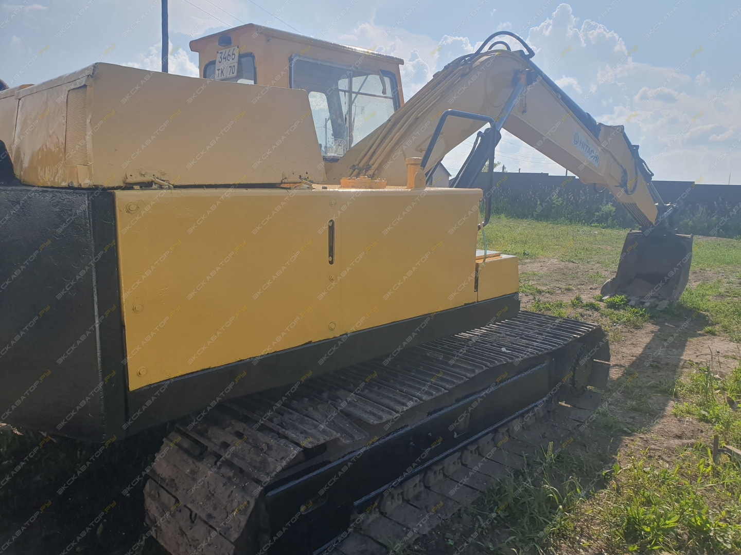 Hitachi UH045-7 [4]