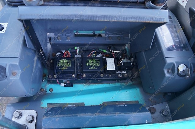 Kobelco SK30UR [11]