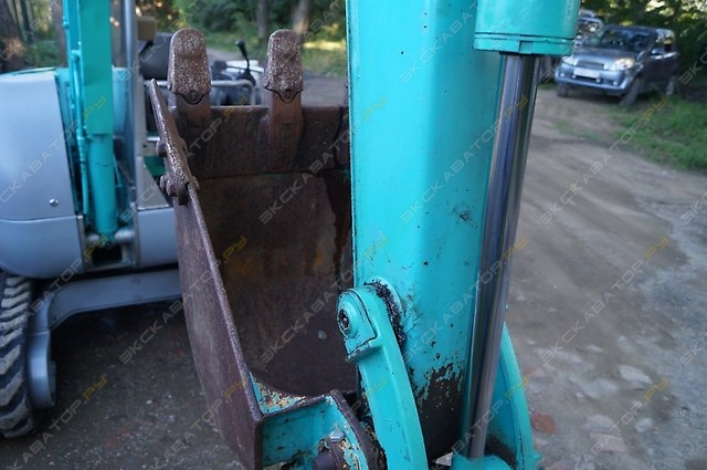 Kobelco SK30UR [9]
