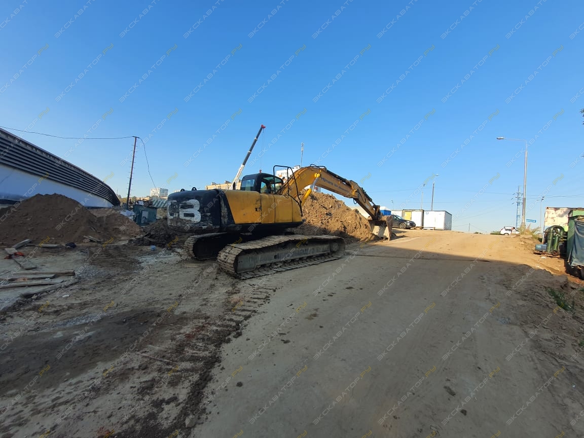 JCB JS 260LC [2]