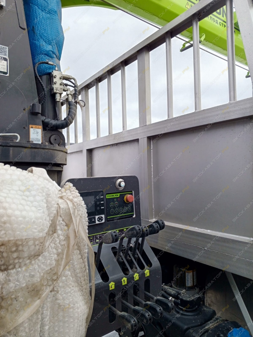 Zoomlion ZLT3000V5 [4]