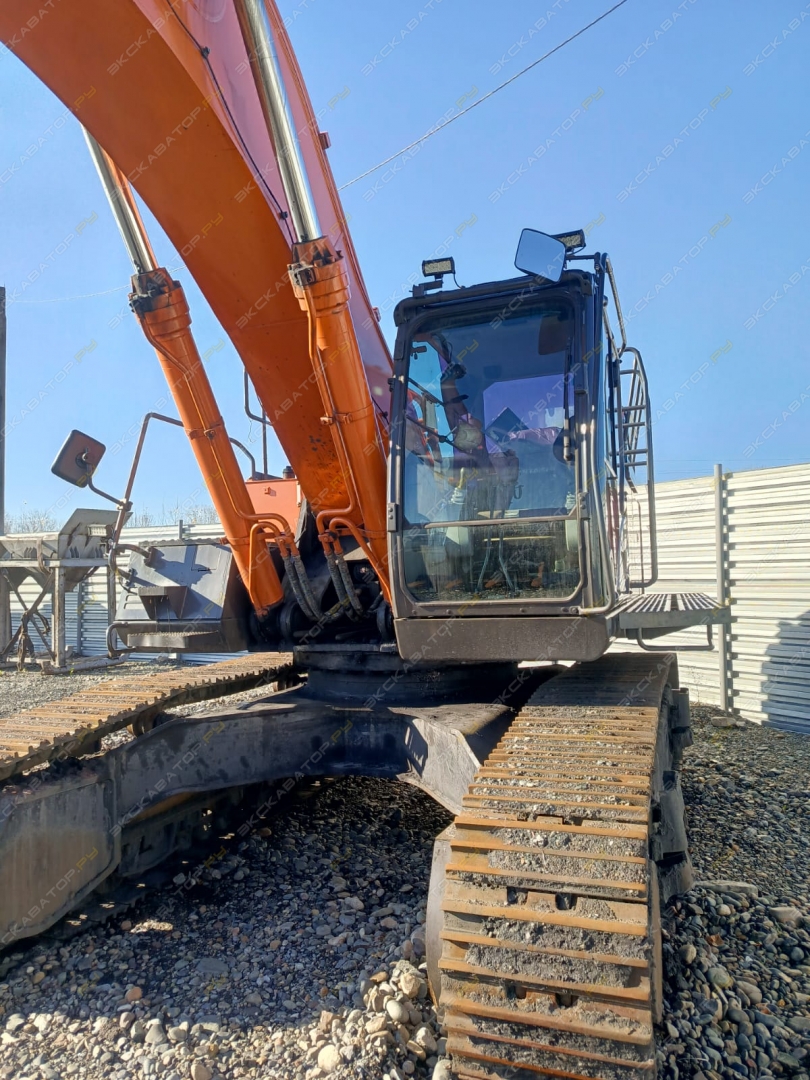 Hitachi ZX470R-5G [2]