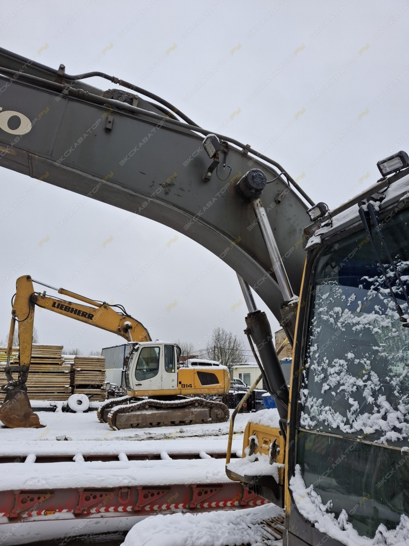 Volvo EC140B LC [14]