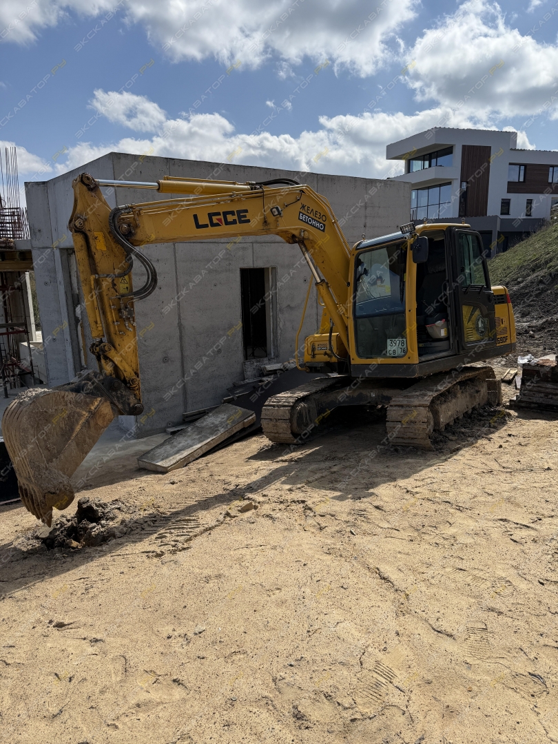 LGCE (SDLG) E690F [3]