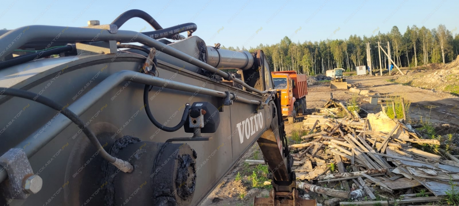 Volvo EC140B LC [10]
