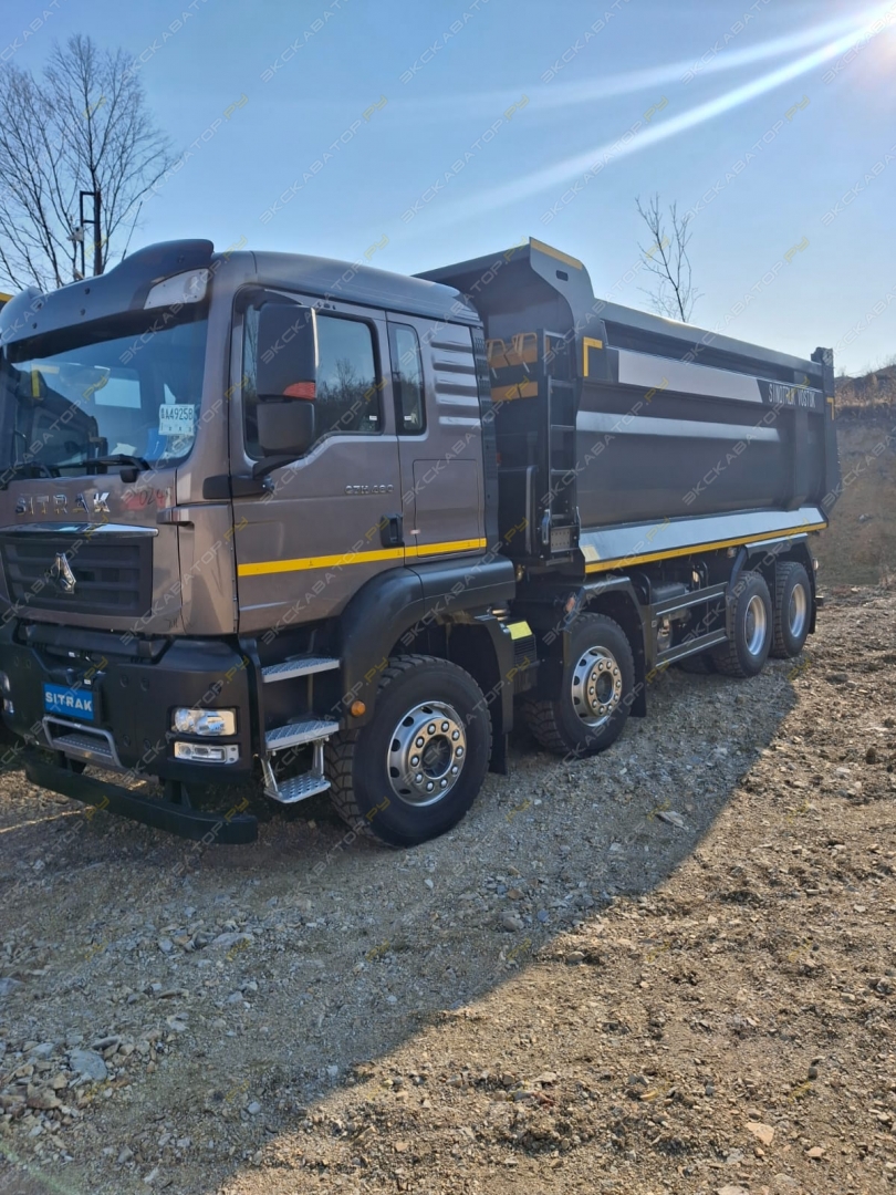 Sitrak C7H 8x4 [5]