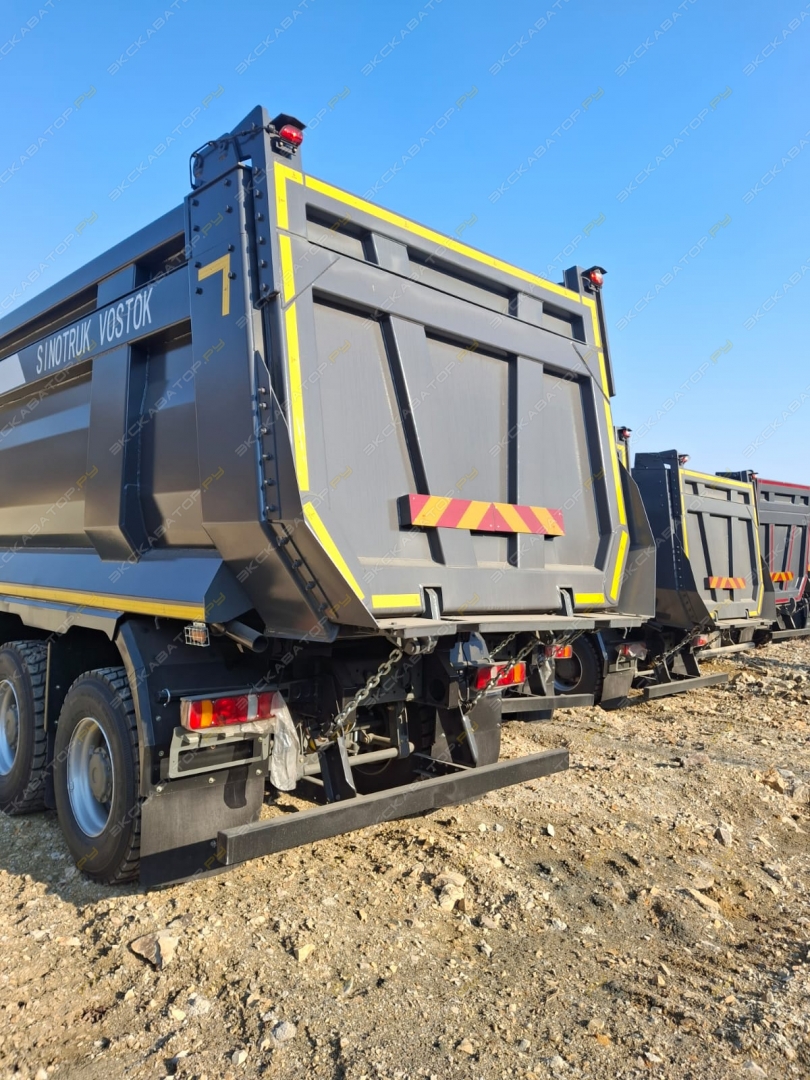 Sitrak C7H 8x4 [6]